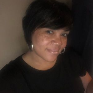 Meet your Posher, Shela